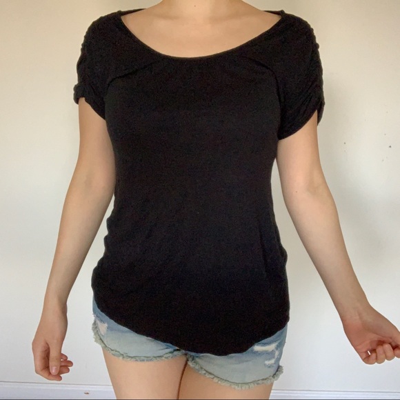 π Old Navy black half sleeve tee ruched sleeve XS - Picture 2 of 6